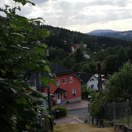 Ferienwohnung Fliederweg Suhl Esterno foto