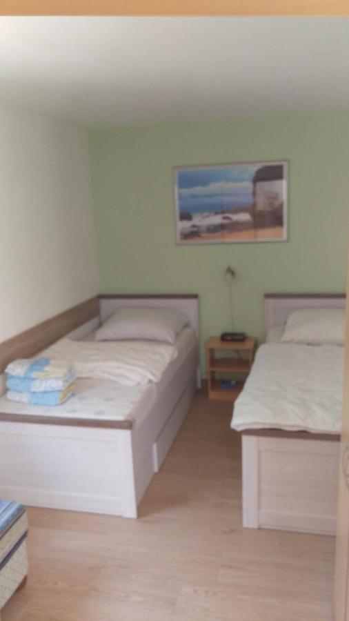 Ferienwohnung Fliederweg Suhl Esterno foto